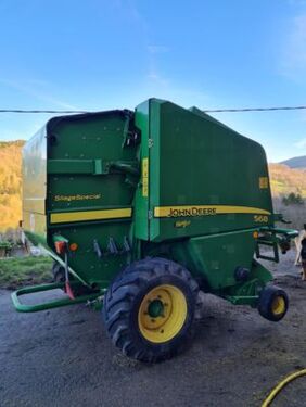 John Deere 568 2