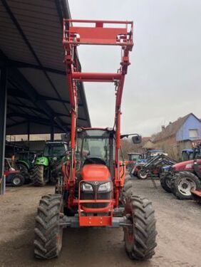 Kubota M8560 2