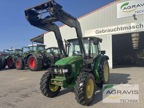 John Deere 5620
