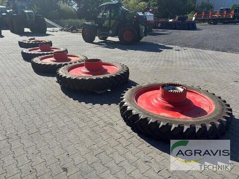 KR 320/85R38 + 320/90 R54 BKT + Kock Anschlüsse