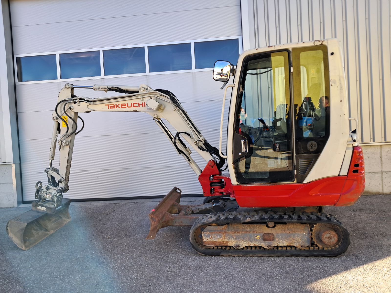 Takeuchi TB228 1