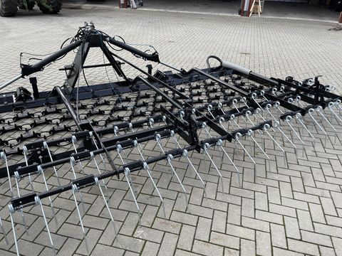 Wiesenegge 5m mit Striegel 2