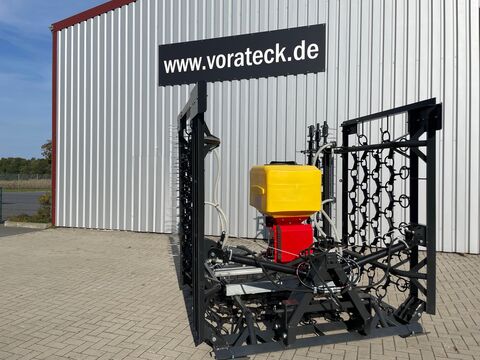 Sonstige Wiesenschleppe 6m mit Striegel und Nachsaateinri