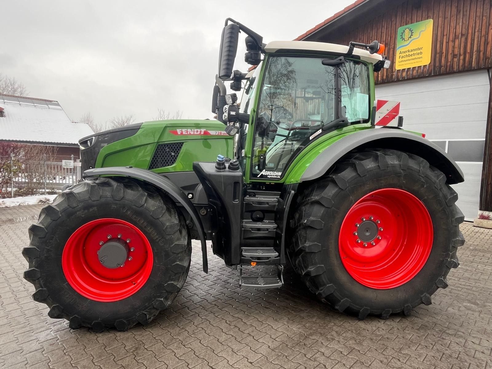 Fendt 728 Vario Profi+ (Gen 7) 1