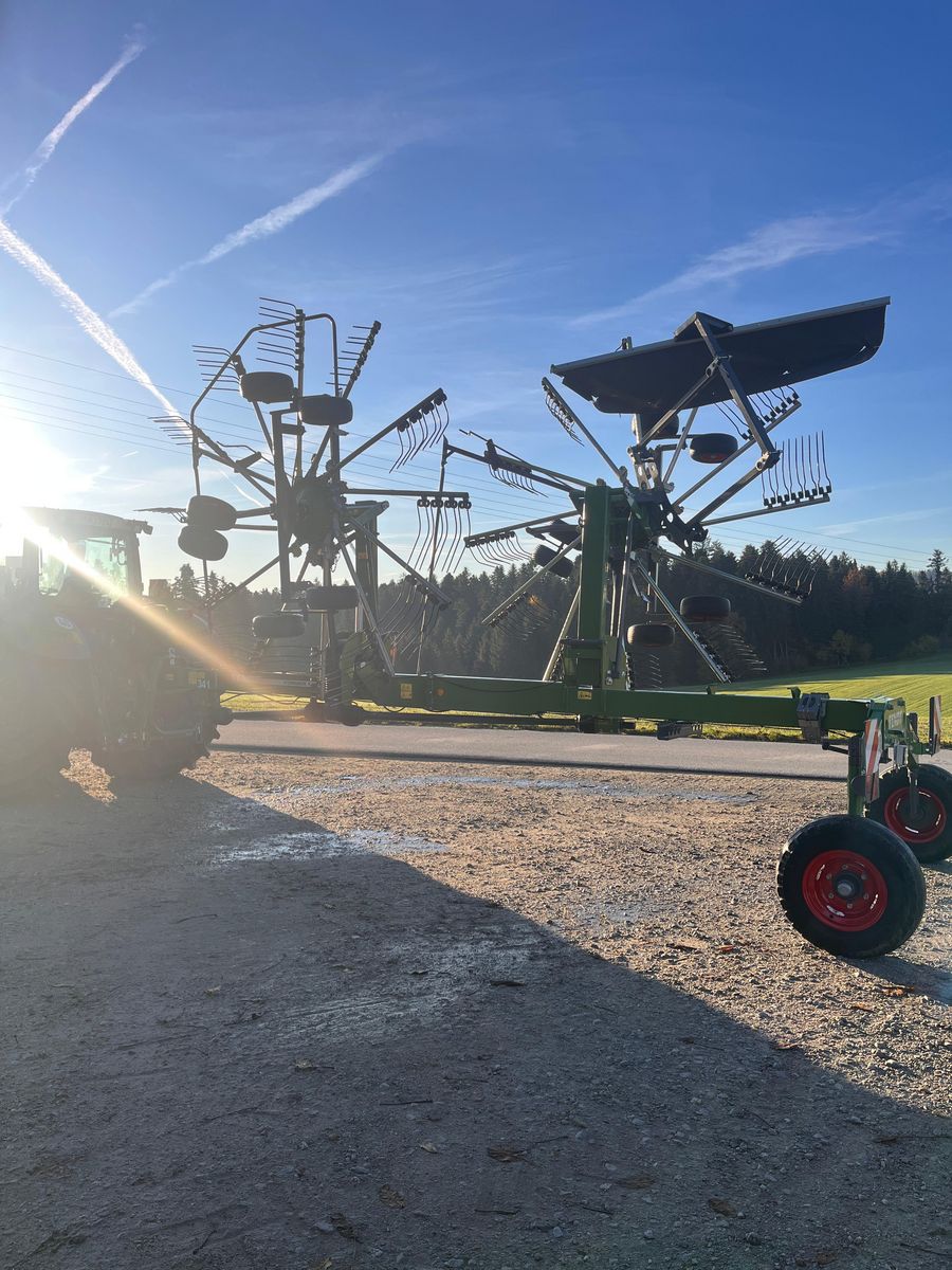 Fendt Former 1603 Seitenschwader mit Tranportfahrwerk 2