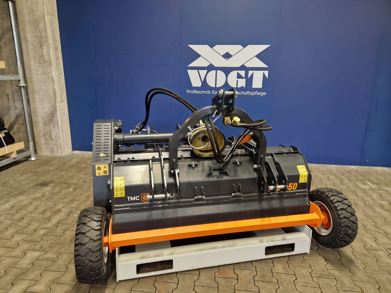TMC Cancela TVJ-150 Mulcher mit Pick-Up-Lagergerät 1