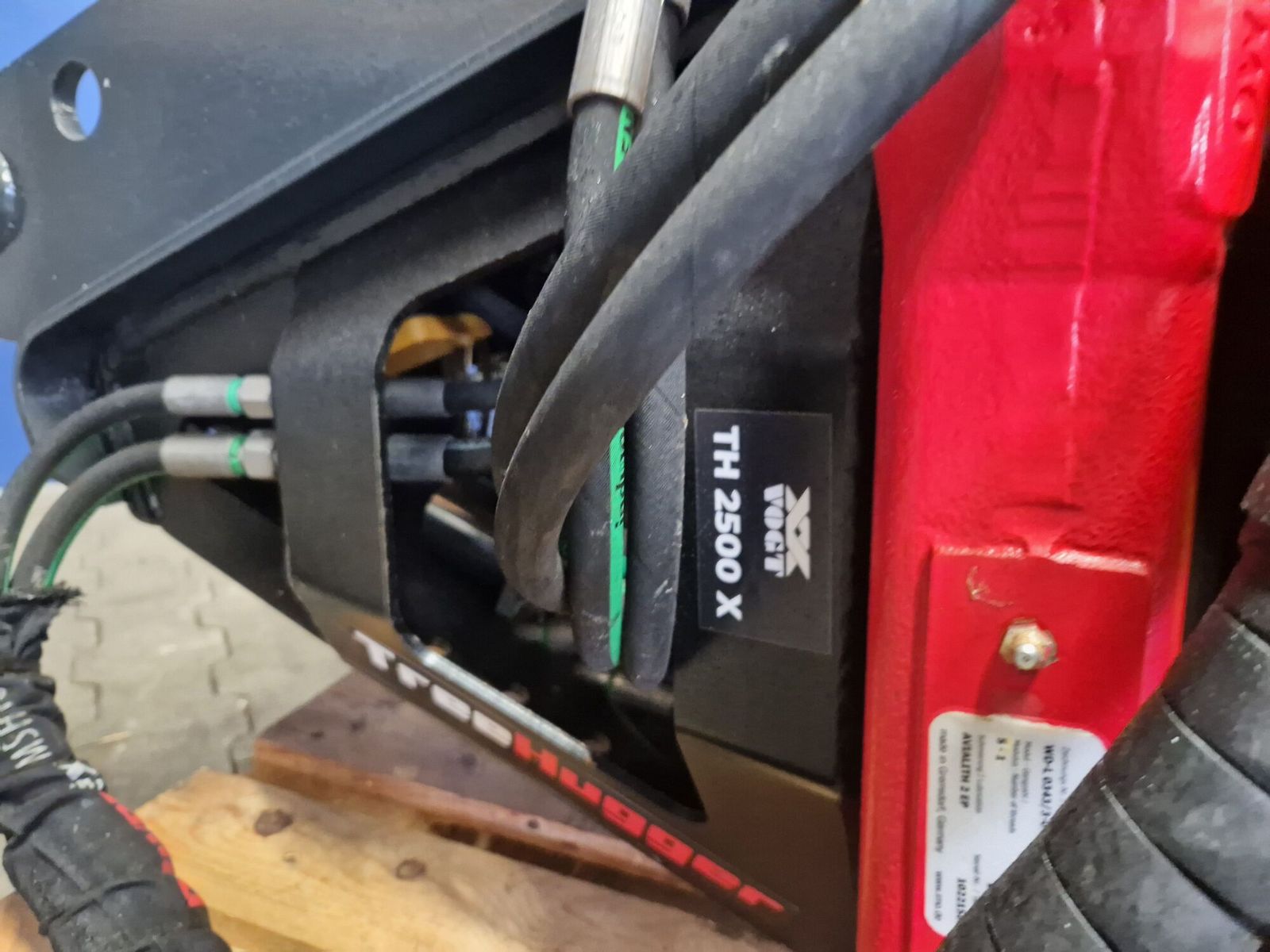 TREE HUGGER TH 2500-X Fällgreifer /Baumschere 3