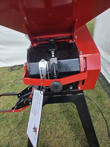 Sonstige Getreidequetsche Remet GX-100