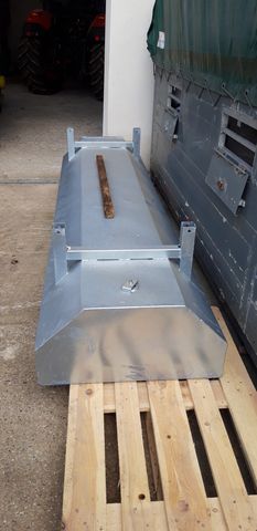 Sonstige Futtertröge 