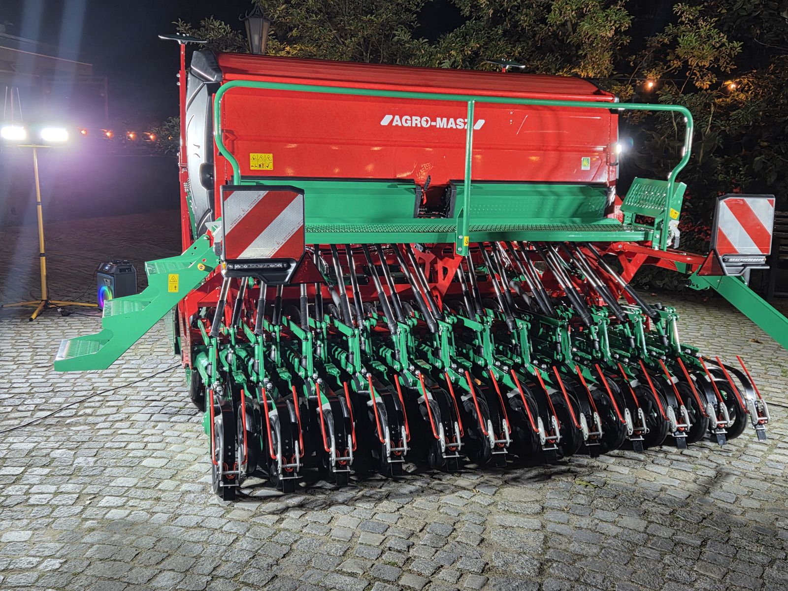 Agro Masz ANT 30 + SN 302 2