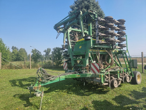 John Deere 750A