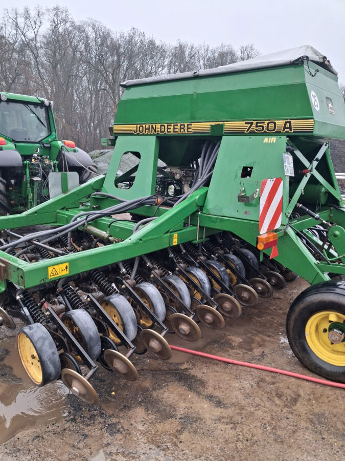 John Deere 750 A 3