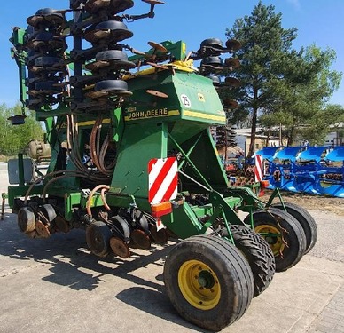 John Deere 750 A 2