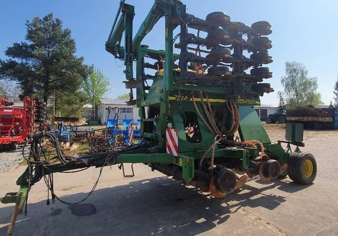 John Deere 750 A 2