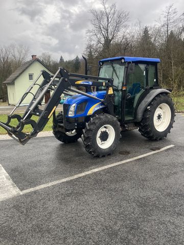 <strong>New Holland T4030 N</strong><br />