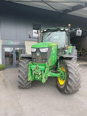 John Deere 6210R