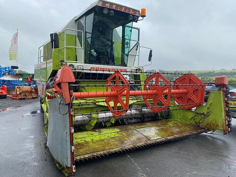 Claas Dominator 88