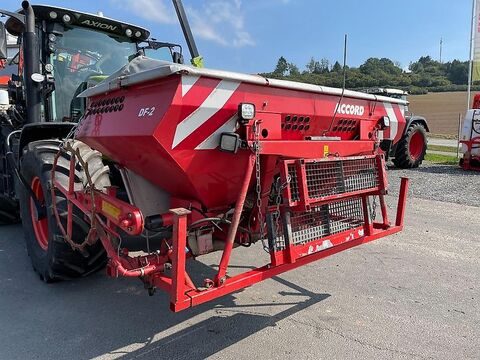 Maschio Aquila MTR mit Accord Fronttank und Säschiene