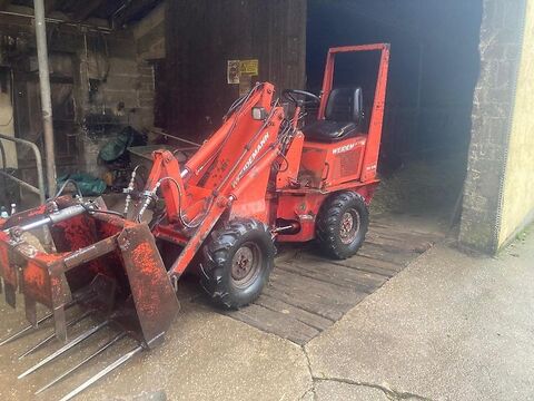 Weidemann 911 DM mit Schaufel und Gabel