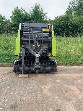 Claas Variant 360 RC 3