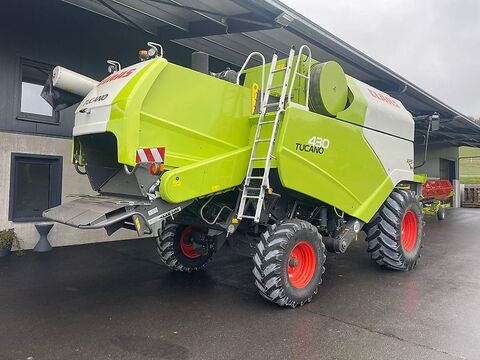 Claas Tucano 430 + C540 3