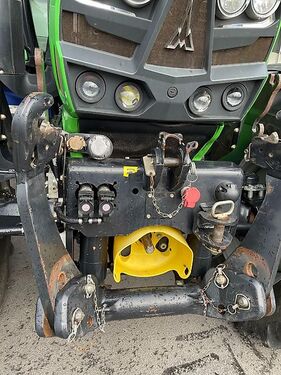 Deutz Fahr 6190 TTV mit Fronthydraulik und Zapfwelle 3