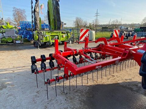 Top-Striegel Front mit 6m Arbeitsbreite 3
