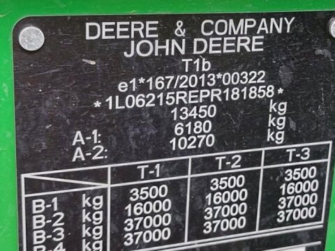 John Deere 6R 215