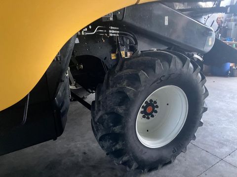 New Holland CX 7.90