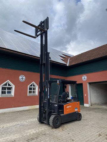 Doosan B30 Triplex Seitenschieber Zinkenverstellung 25 