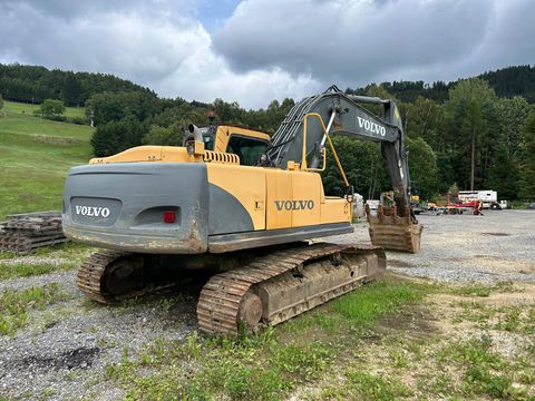 Volvo  Volvo EC240BLC