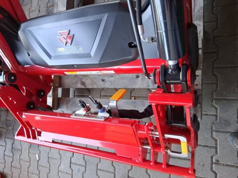 Massey Ferguson MF FL.4121 2