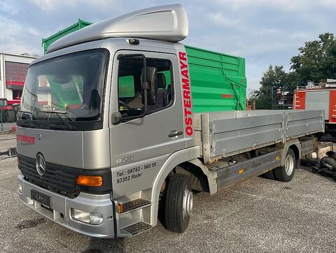 Mercedes Atego 822