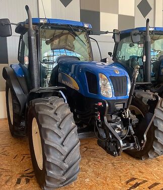 New Holland TS 135 A