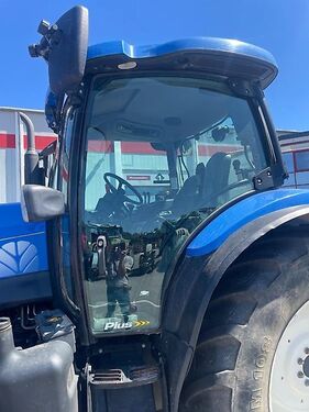 New Holland TSA 135 3
