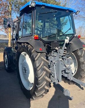New Holland TL 100 3