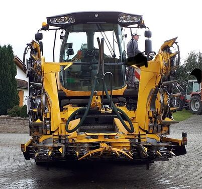 New Holland FR 9060