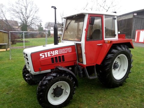 Steyr Neue Nachbau Kotflügel SK1 SK2 8000 8100