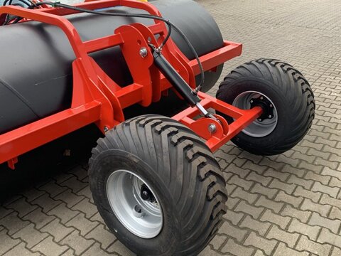 Wiesenwalze Silagewalze Fahrwerk Glattwalze 2