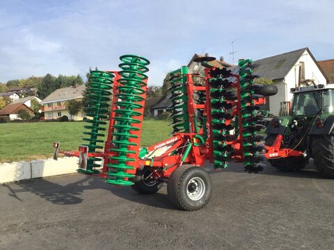 Agro Masz BTC50H gezogen Druckluftbremse 560er Scheiben 2