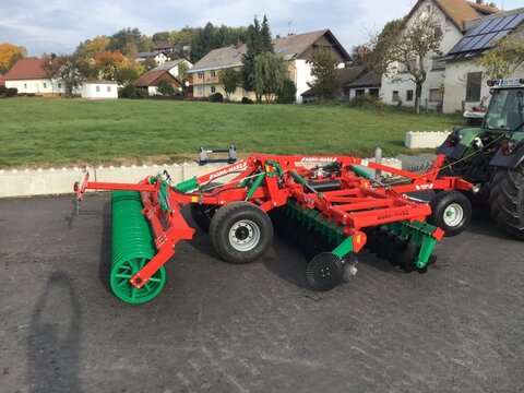 Agro Masz BTC50H gezogen Druckluftbremse 560er Scheiben 3