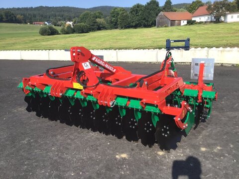 Agro-Masz BT 30 3m Arbeitsbreite Beleuchtung