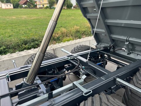 Dinapolis DPS-14 Bauschuttmulde Muldenkipper Schotterklapp 3