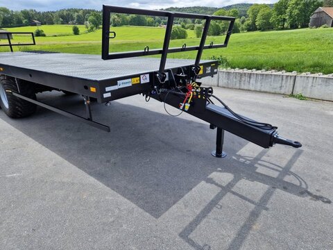 Dinapolis 8,0m Ballenwagen Hydraulisch absenkbare Rampen D 3