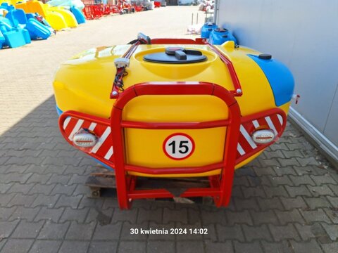 Fronttank 1200l Anbauspritze Feldspritze 3