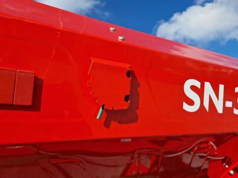 Agro Masz SN 301 aufgebaute Sämaschine elektrische Fahrgas 2