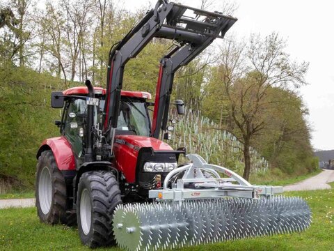 Fliegl Profiwalze 3,0m Frontpacker Lenkbock 2