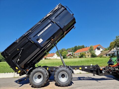 Kobzarenko TSP-30 Muldenkipper 710/50-26,5 Druckluft Plane 3