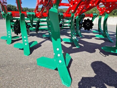 Agro Masz Runner 30 Steinsicherung Flügelschare 3