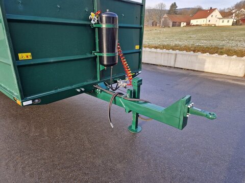 Dinapolis TRV 760 Tiertransportwagen Druckluft Hydr. Absen 2